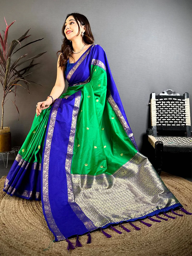 Emerald Green Dual Tone Gadwal Saree — Kanchipuram Silk